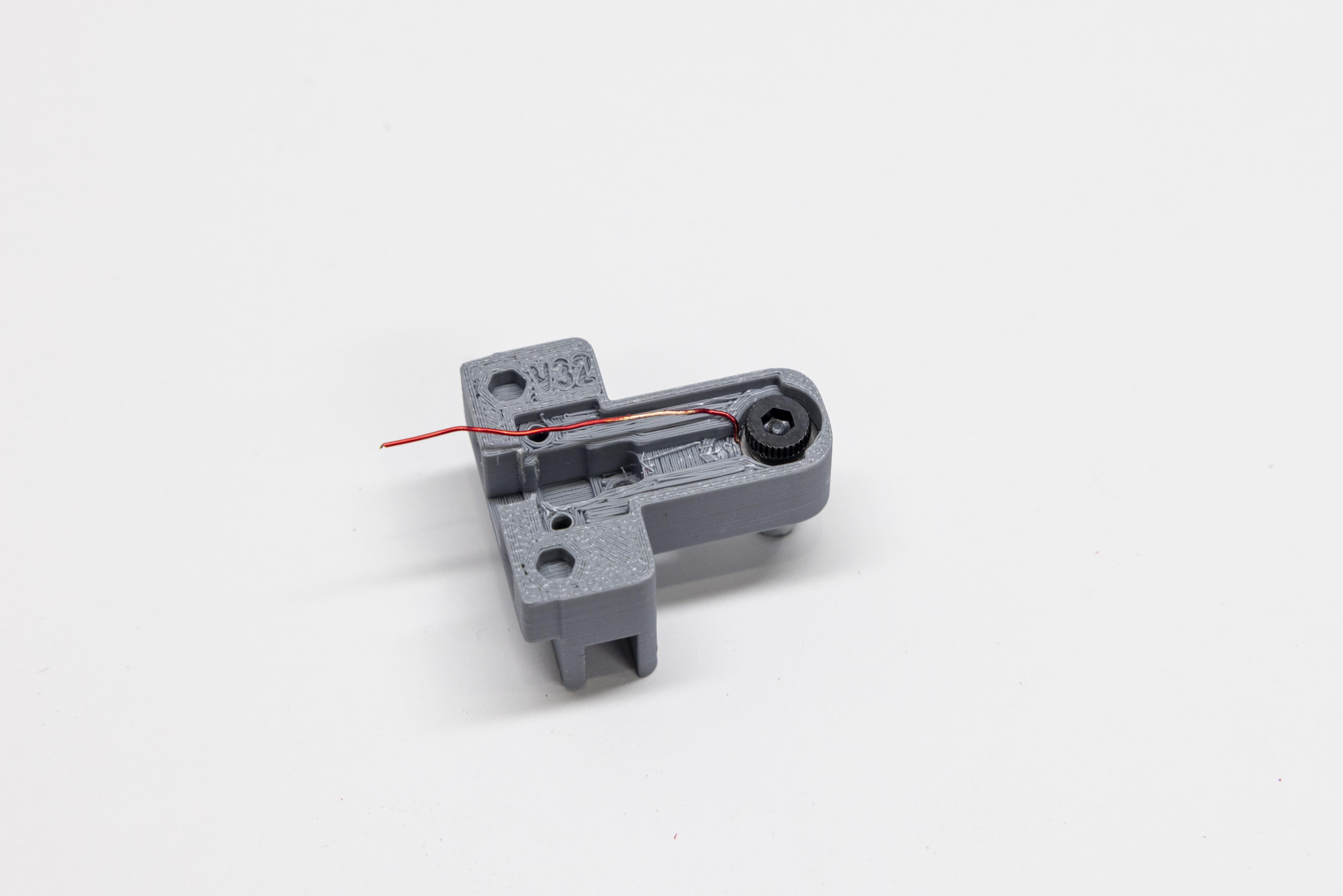 Completed center lug installation