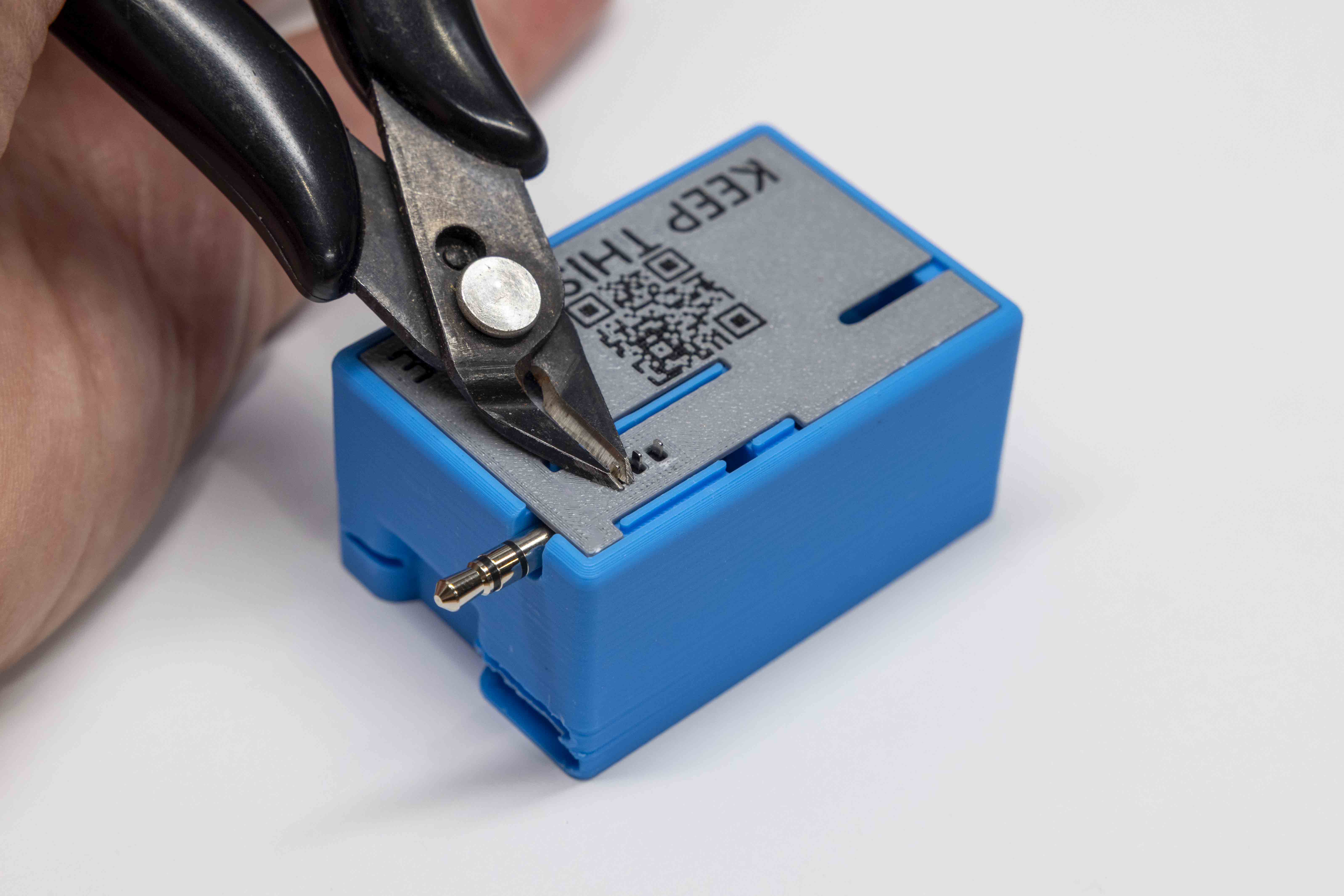 PCB board aligned to jack terminals